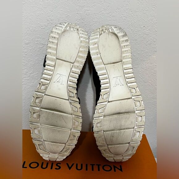 Louis Vuitton Authentic Run Away Sneaker Tri-Color Size UK7 Mens  Box & Dust bag - Picture 7 of 13